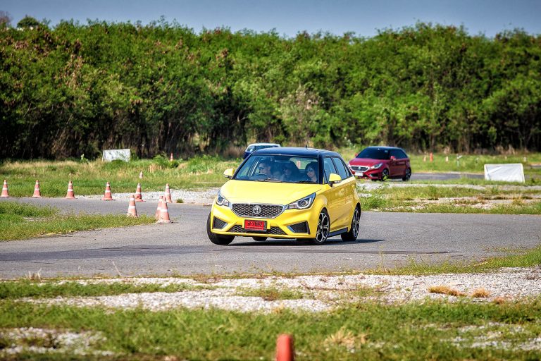 เอ็มจี จัดกิจกรรม “Safe Drive Safe Lives” ชวนลูกค้าขับขี่ปลอดภัย