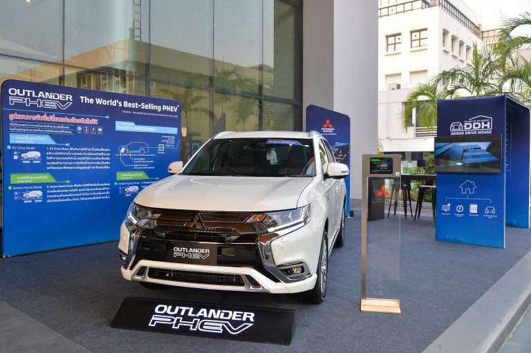 ข่าวรถวันนี้ : มิตซูบิชิฯ จัดแสดงเทคโนโลยี เดนโด ไดร์ฟ เฮ้าส์ ที่สถาบันวิชาการป้องกันประเทศ 
