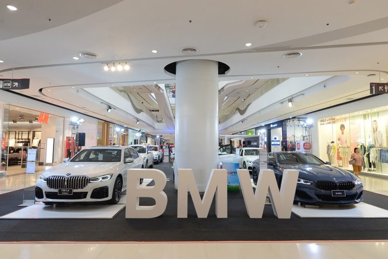 ข่าวรถวันนี้ : เพอร์ฟอร์แมนซ์ มอเตอร์ส ยกทัพยนตรกรรมรถหรู พร้อมเปิดตัว บีเอ็มดับเบิลยู ซีรีส์ 7 ในงาน Sime Darby Motors Roadshow 2020