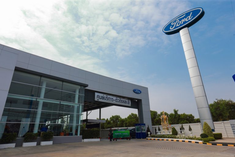 ข่าวรถวันนี้ : ฟอร์ด แนะนำ ข้อดีของการนำรถเข้าศูนย์บริการตัวถังและสีมาตรฐาน