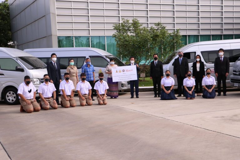 ข่าวรถวันนี้ : โตโยต้า ส่งมอบ “ฉากกั้นห้องโดยสารรถตู้”