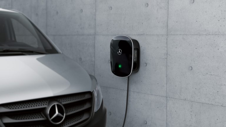 ข่าวรถวันนี้ : เมอร์เซเดส-เบนซ์ เปิดโครงการ “Charge to Change” อย่างเป็นทางการ ชวนผู้ใช้รถยนต์ปลั๊กอินไฮบริดทุกยี่ห้อร่วมกันชาร์จเพื่อเปลี่ยนโลก ลดปัญหา PM 2.5 สร้างสิ่งแวดล้อมที่ดีขึ้น พร้อมสร้างสุขภาวะที่ดีขึ้นให้คนไทย