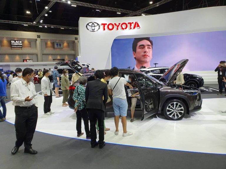 ข่าวรถวันนี้ : TOYOTA COROLLA CROSS สร้างปรากฏการณ์ฝ่าวิกฤต COVID-19 ยอดจองเฉพาะในงาน Bangkok International Motor Show 2020 ทะลุกว่า 400 คัน