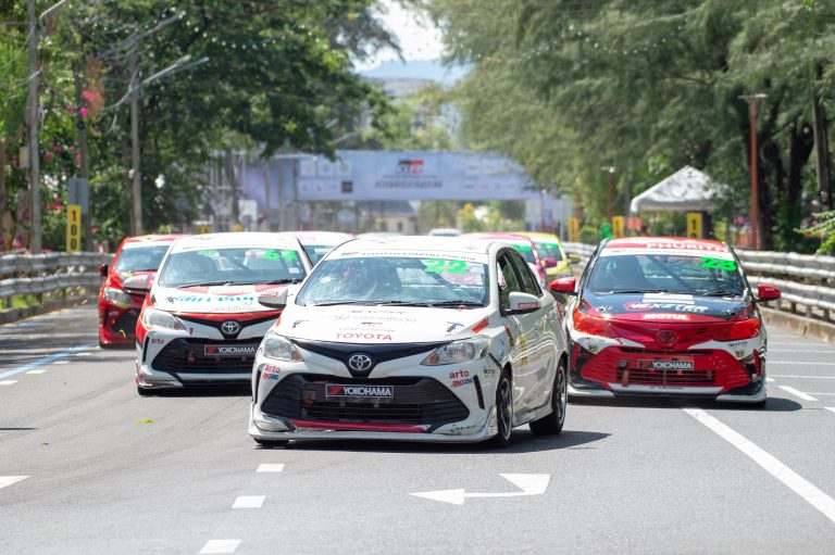 ข่าวรถวันนี้ : “โตโยต้า กาซู เรซซิ่ง มอเตอร์สปอร์ต 2020” เปิดฉากการแข่งขันรถยนต์ทางเรียบสุดยิ่งใหญ่ ณ จังหวัดภูเก็ต ประกาศความพร้อม เป็นแหล่งท่องเที่ยวชั้นนำของโลกอีกครั้ง