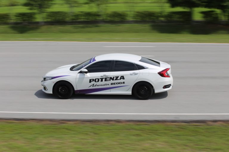 ข่าวรถวันนี้ : บริดจสโตนจัดทดสอบยางรุ่นใหม่ “POTENZA Adrenalin RE004” รับรู้สมรรถนะความยึดเกาะถนนที่เร้าใจตามนิยาม “ให้ทุกโค้ง โค้งให้คุณ”