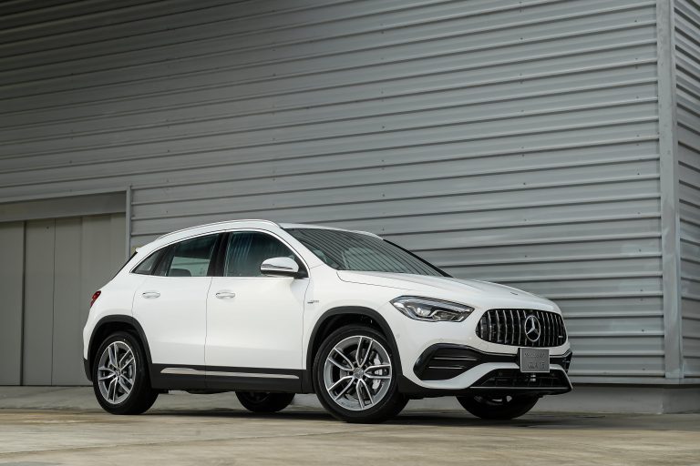 รีวิวรถใหม่ 2020 : เมอร์เซเดส-เบนซ์ เปิดตัว “Mercedes-AMG GLA 35 4MATIC” เคาะราคา 3.19 ล้านบาท