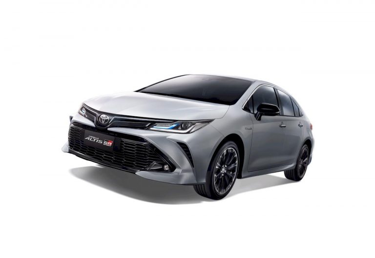 TOYOTA COROLLA ALTIS GR SPORT