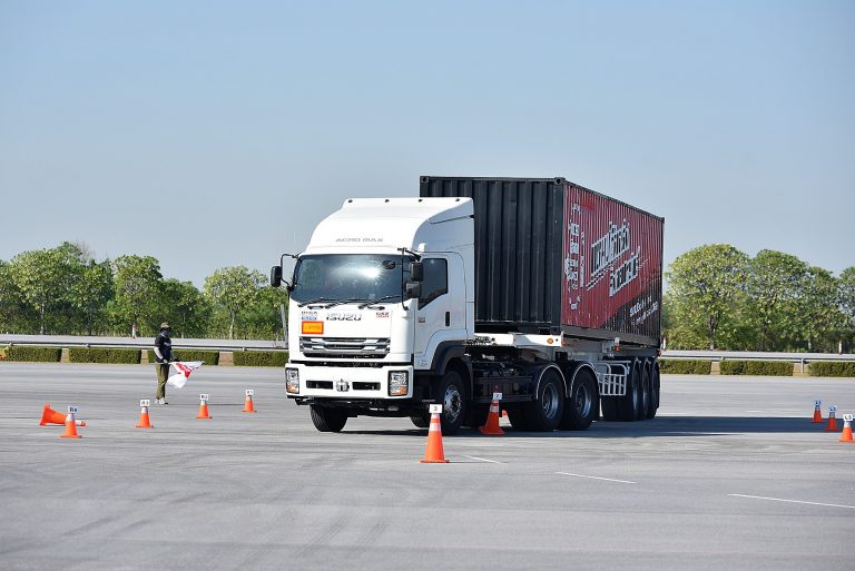 ข่าวรถวันนี้ : “อีซูซุยอดนักขับมือทอง” 2565 รอบชิงชนะเลิศ สุดยอดกิจกรรมรถบรรทุกแห่งปี