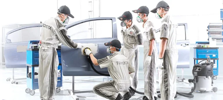 ข่าวรถวันนี้ : ข่าวดีสำหรับวัยรุ่นสร้างตัว! วิทยาลัยเทคโนโลยียานยนต์โตโยต้า เปิดรับนักศึกษาใหม่หลักสูตรญี่ปุ่น เรียนต่อ 2 ปี อนาคตสดใส มีงานมั่นคง