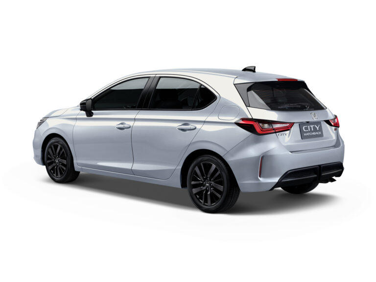 ฮอนด้า ซิตี้ แฮทช์แบ็ก สีขาวพรีเมียมซันไลท์