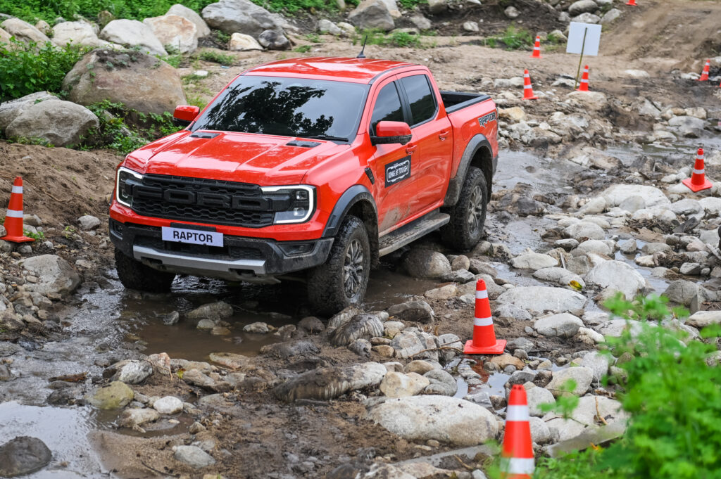 ford-raptor-king-of-tough-2024