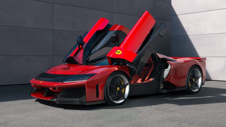 new-ferrari-supercar-media-3