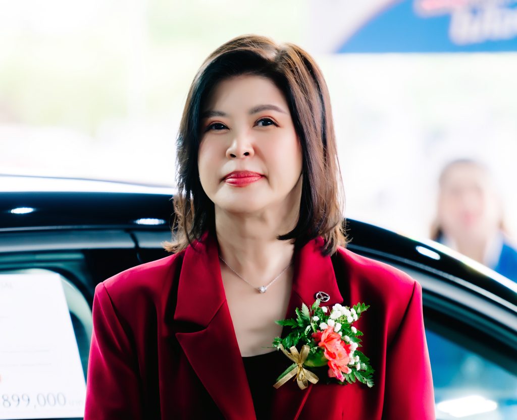 นางสาวทัศนียา พัฒนจิตวิไล กรรมการผู้จัดการ บริษัท ราชา ออโต้เซลส์ จำกัด