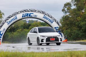 Yaris ativ hev_26_00203