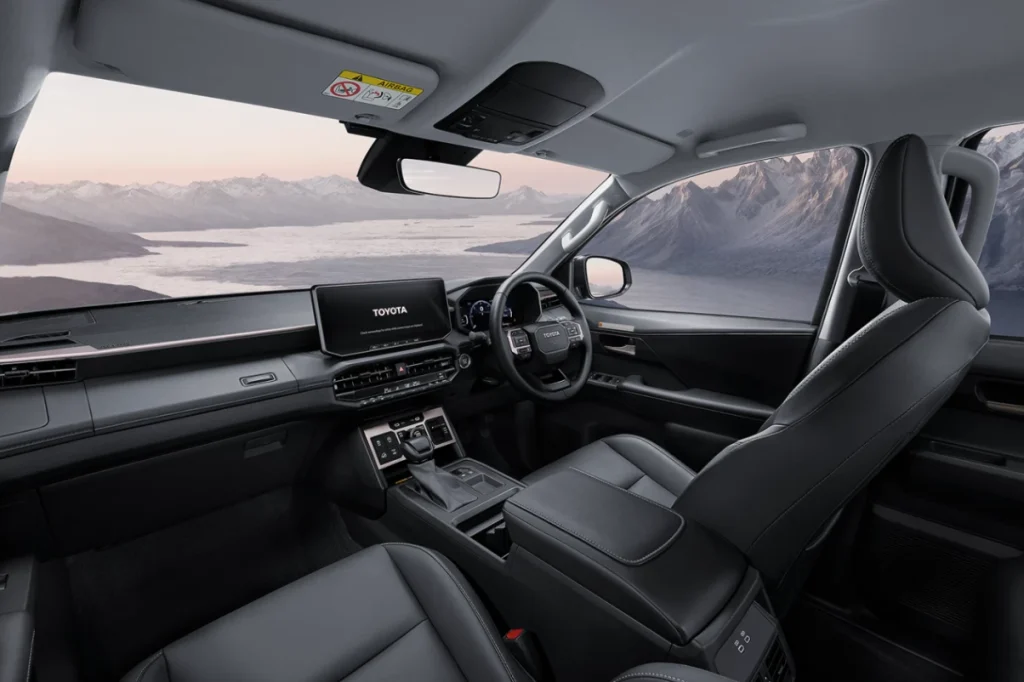 TOYOTA แนะนำ HILUX TRAVO และ TRAVO-e ปิคอัพเจเนอเรชั่นใหม่