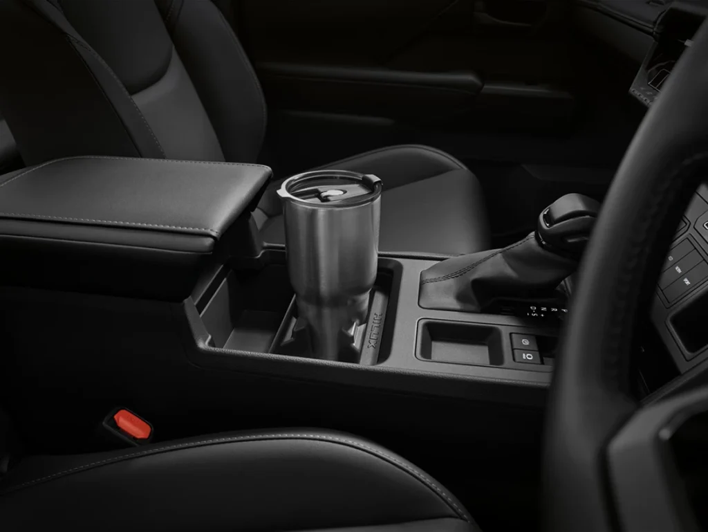 TOYOTA แนะนำ HILUX TRAVO และ TRAVO-e ปิคอัพเจเนอเรชั่นใหม่