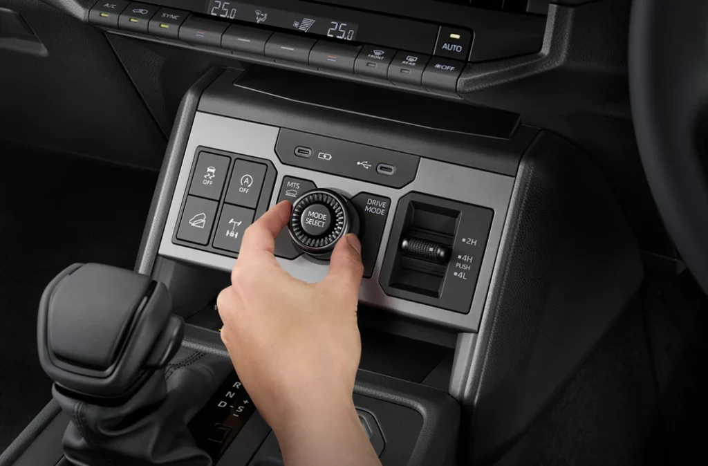 TOYOTA แนะนำ HILUX TRAVO และ TRAVO-e ปิคอัพเจเนอเรชั่นใหม่